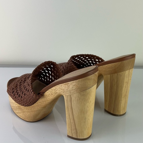 NEW VERONICA BEARD WOVEN PLATFORM MULES - Picture 7 of 15